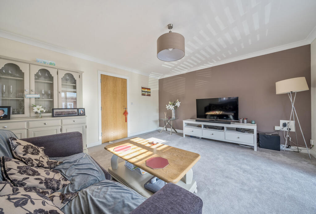 1349112-12-68bea1...