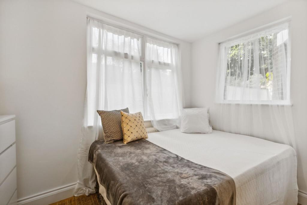 .Bedroom (3).jpg