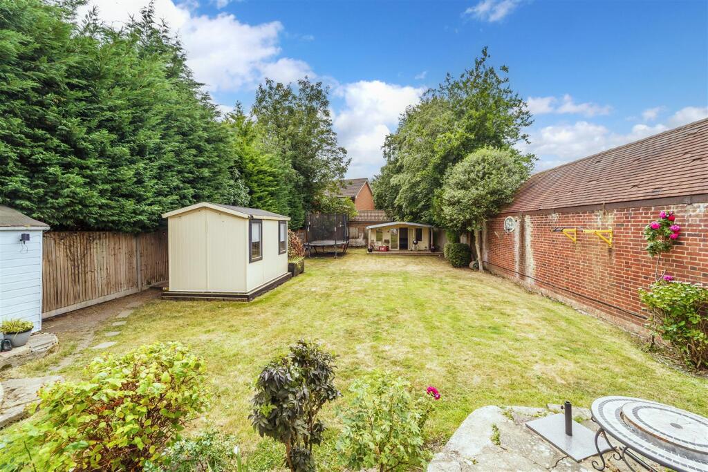 WHITESHORSE DRIVE (16).jpg