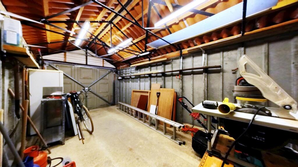 GARAGE