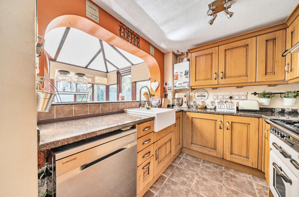 12953502668277db3a81b0arw