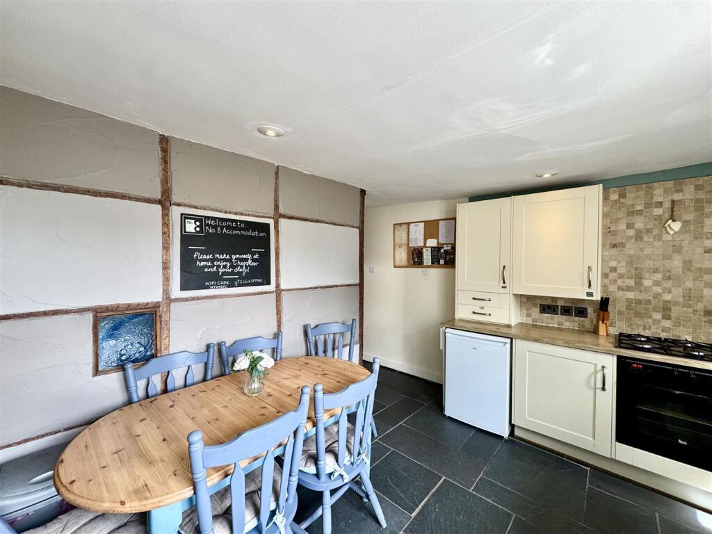 OPEN PLAN KITCHEN/DINER