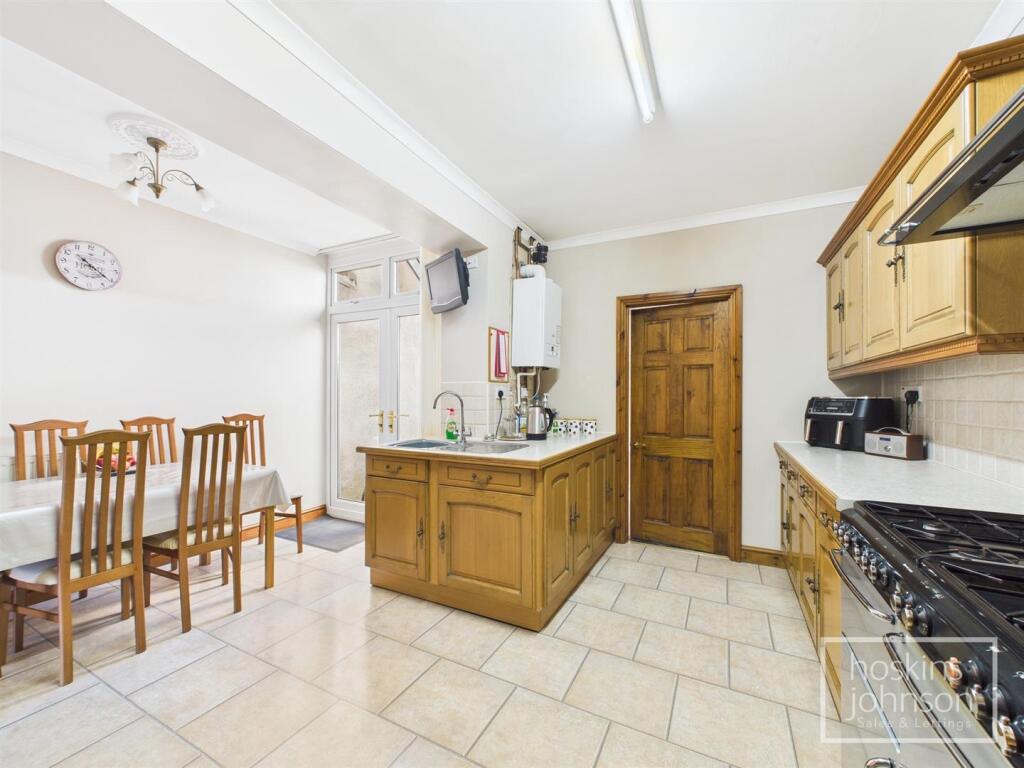 Kitchen/Breakfast Room