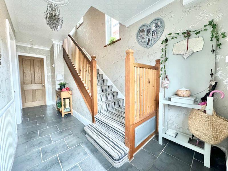 Entrance hall view 2