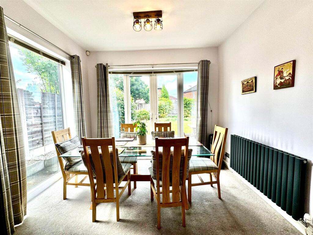 Living room / dinning room , open plan