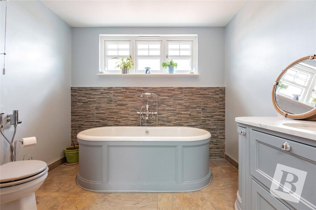 Family Bathroom/Wc