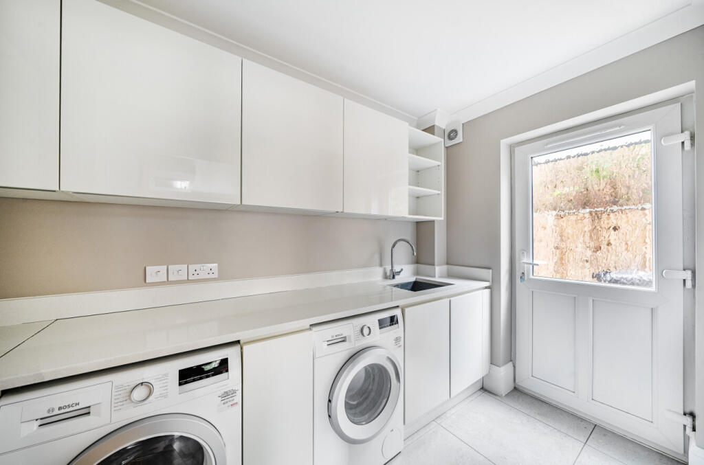 1365747-17-68ecc0...