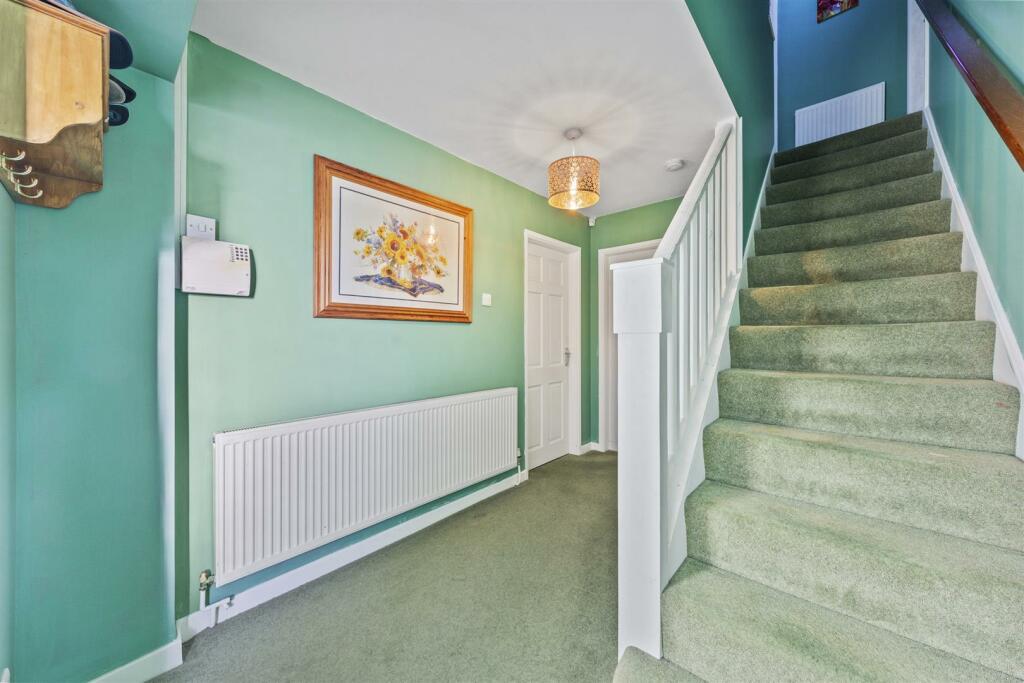 Entrance Haall