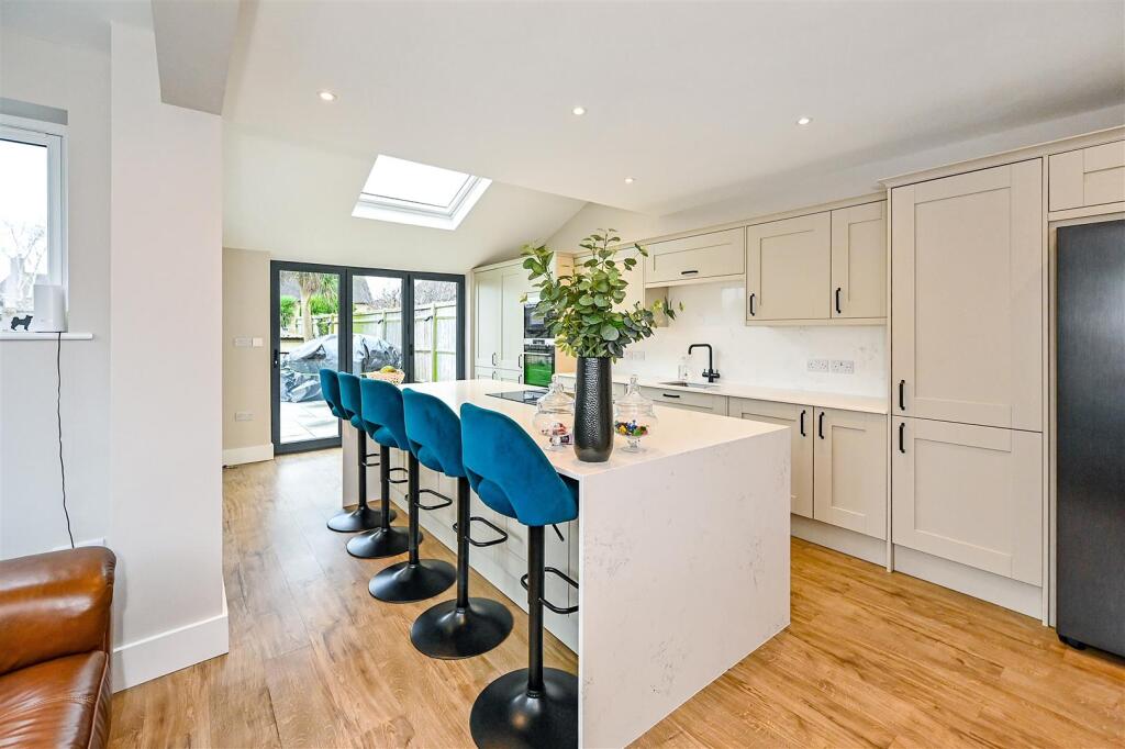 Kitchen/Breakfast/Family Room