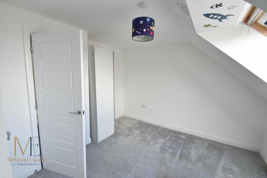 Bedroom 3_2.jpeg