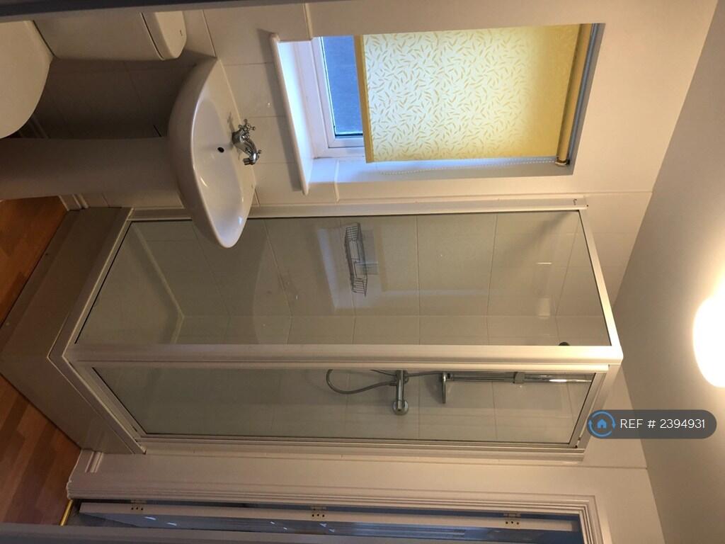 Bathroom (2) - First Floor Ph(1)