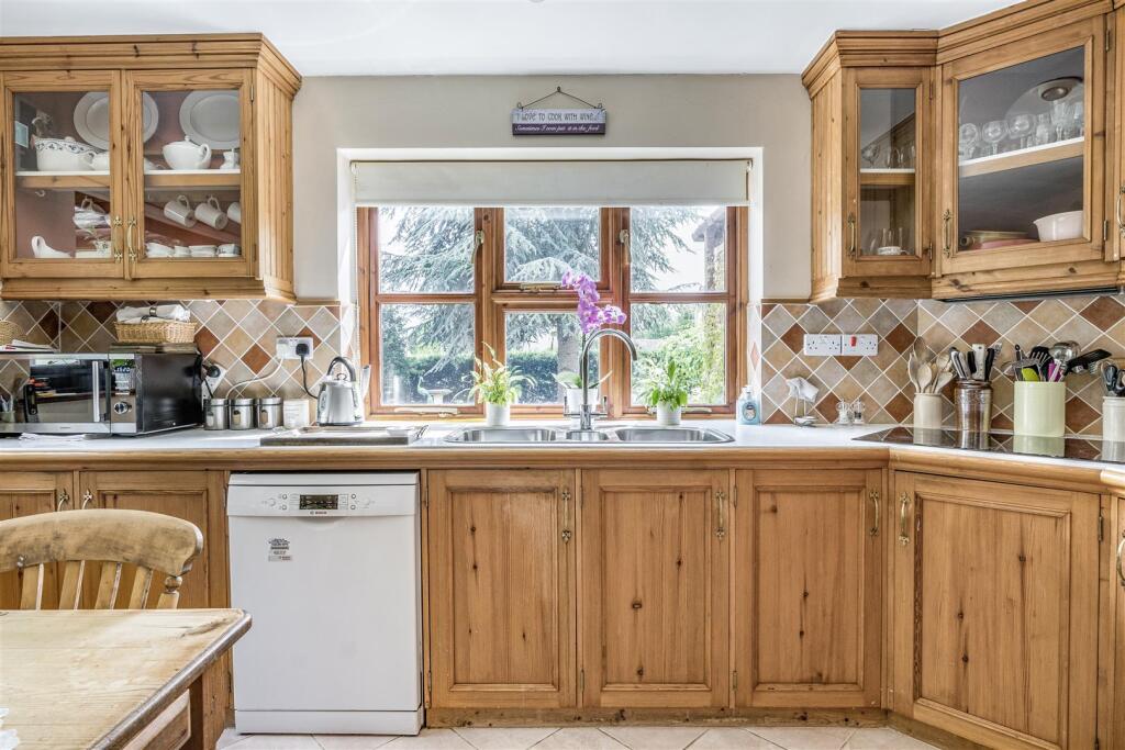 Apple Dene, 27 Careys Road, Pury End (7).jpg