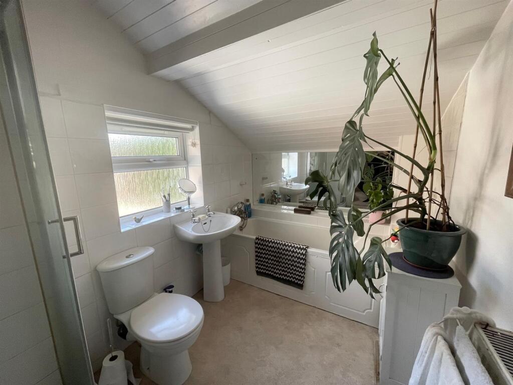 bath 1.jpg