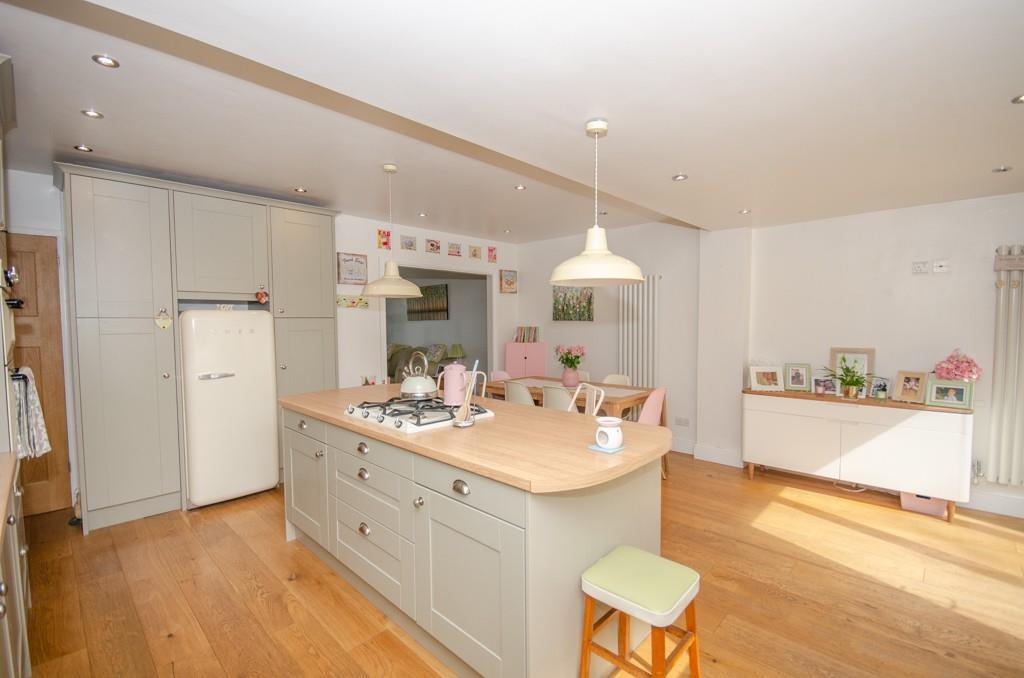 Kitchen-diner pic 2.jpg