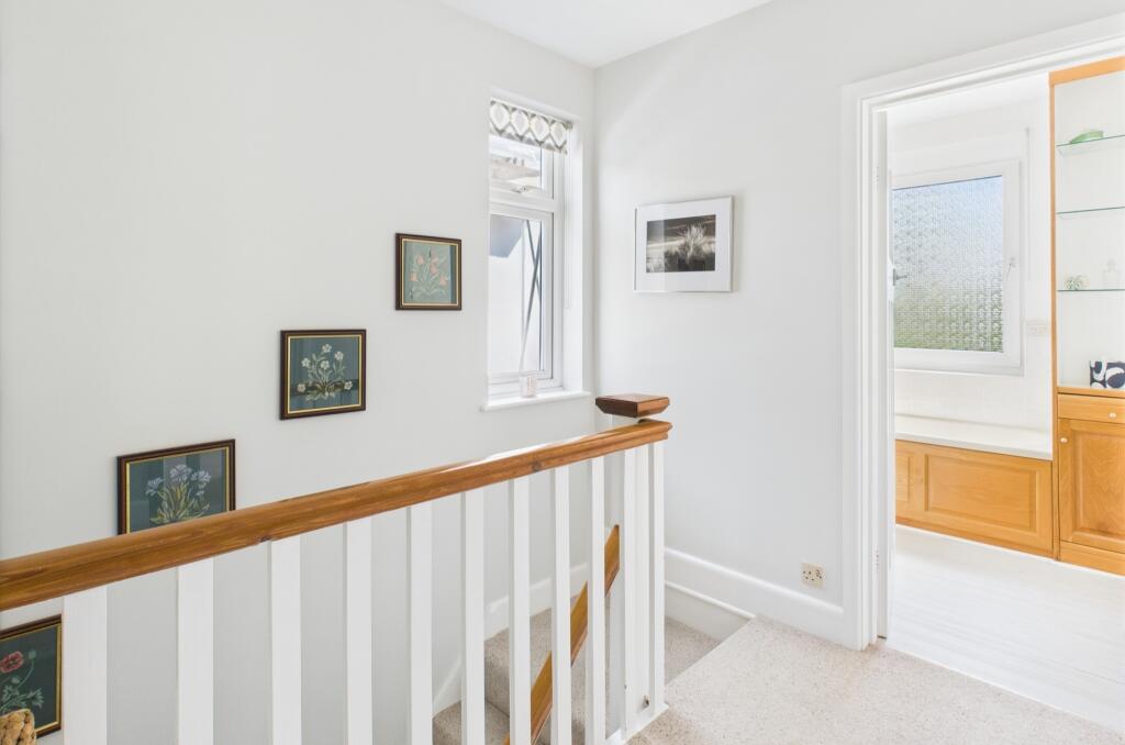 CAM02545G0-PR0403-STILL015