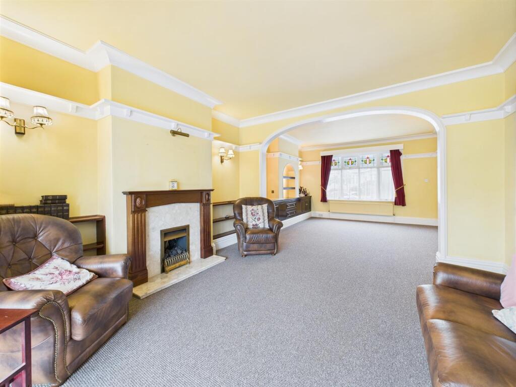Lounge: