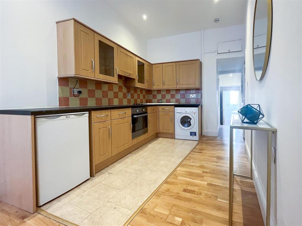 kitchen hallway (1 of 1).jpg