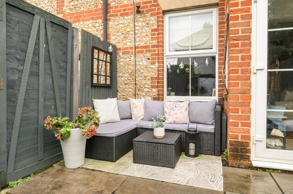 1383984-1-692430b...