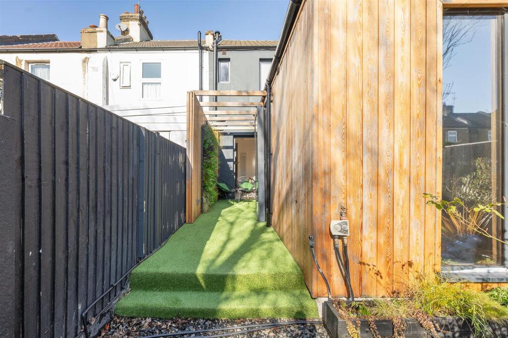 Trumpington Road E7