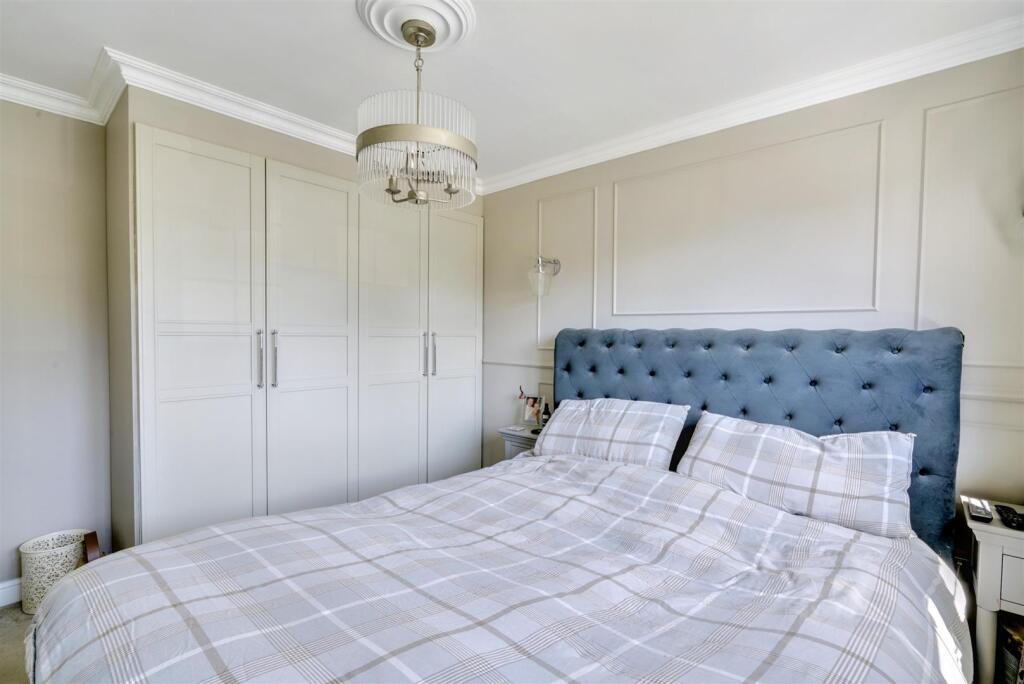 Bedroom 1_3.jpeg