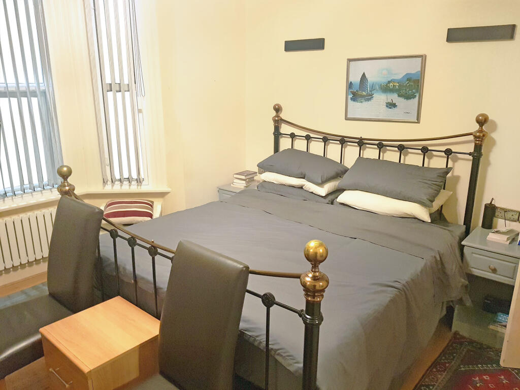 Bedroom 1a
