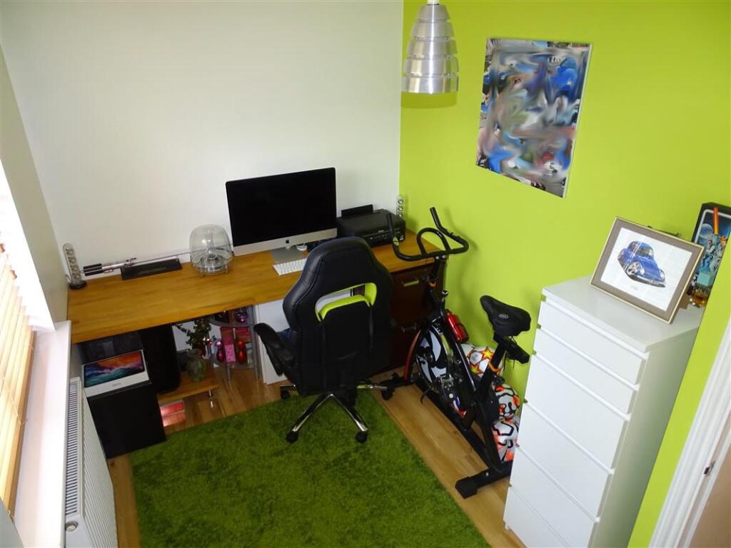 Bedroom 6 (1st Floor)