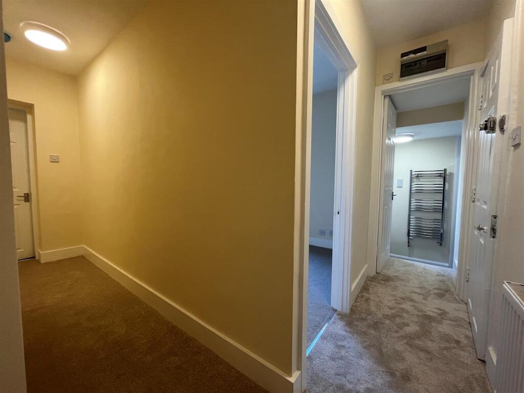 Hallway.jpg