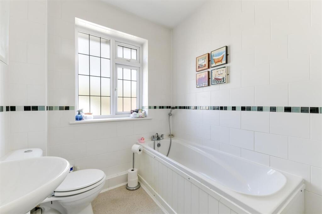 YEWLANDS CLOSE (3).jpg