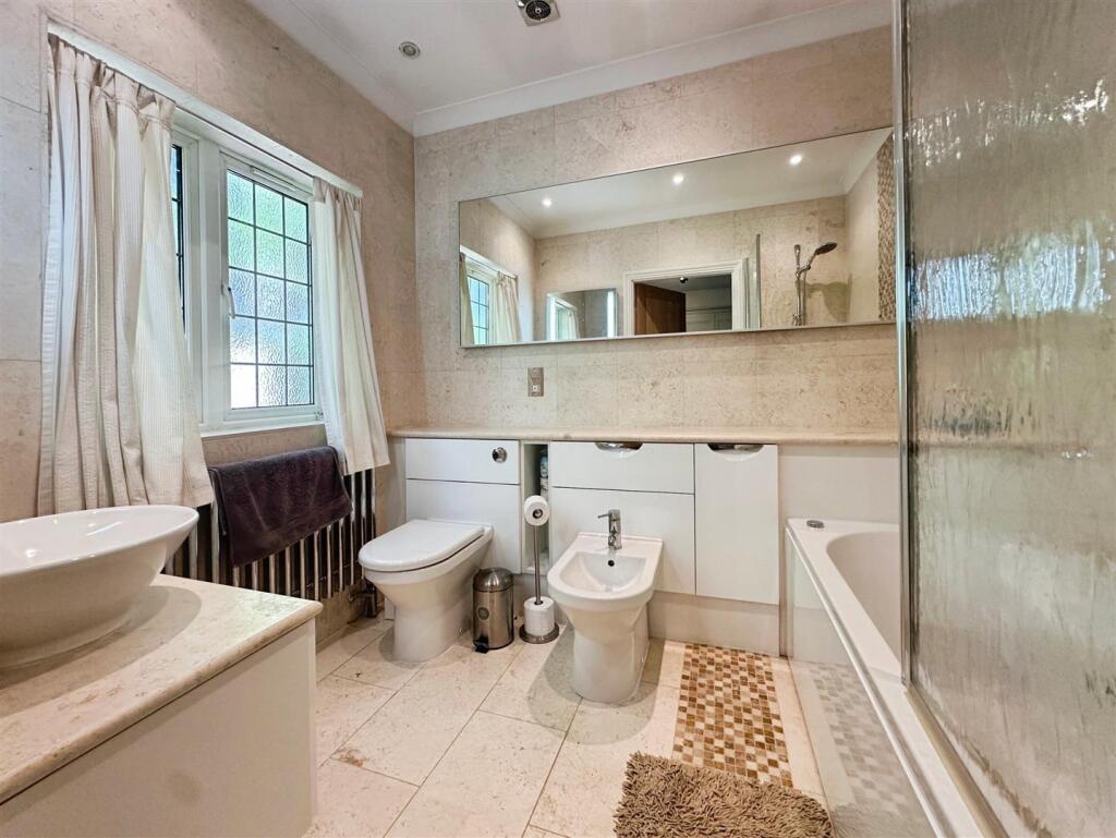 2bb1db8f--4104-9098-6DB1F0454880-46764-00000FEF3A6