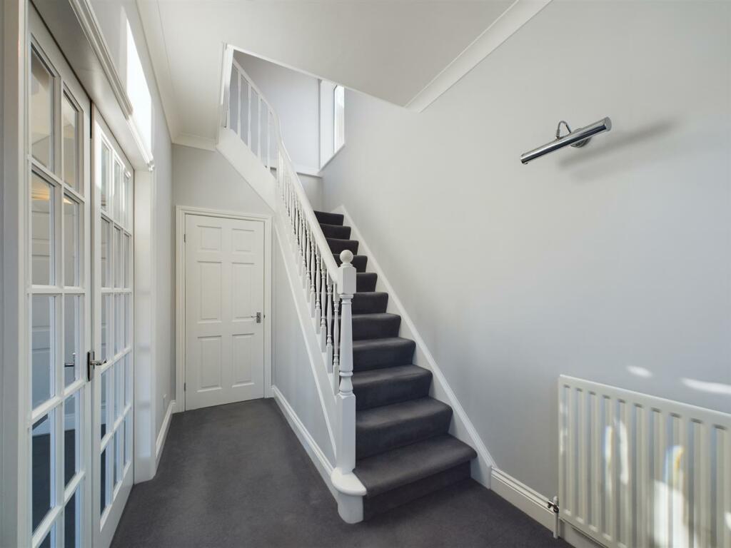 hall 2.jpg