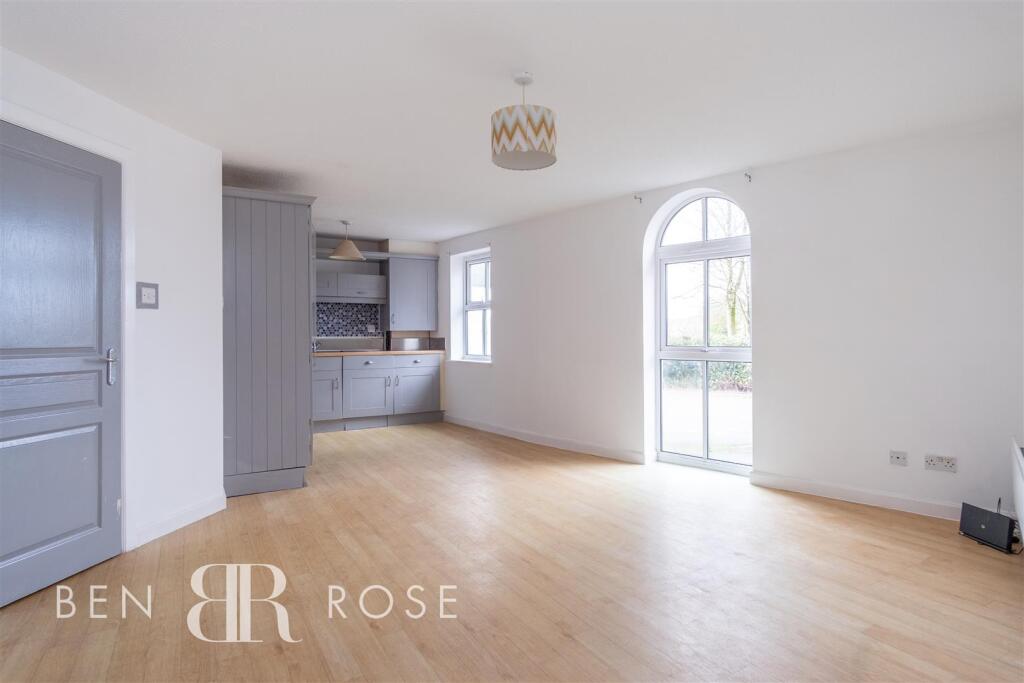 Lounge/Diner/Kitchen