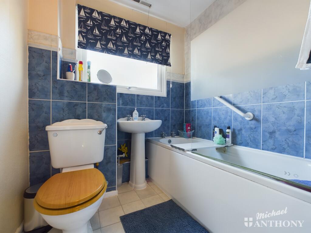 CAM02773G0-PR0207-STILL001