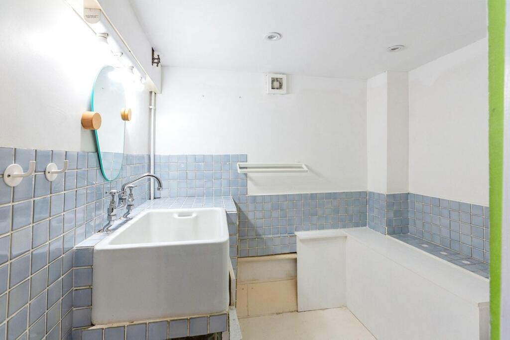 Cloak Room