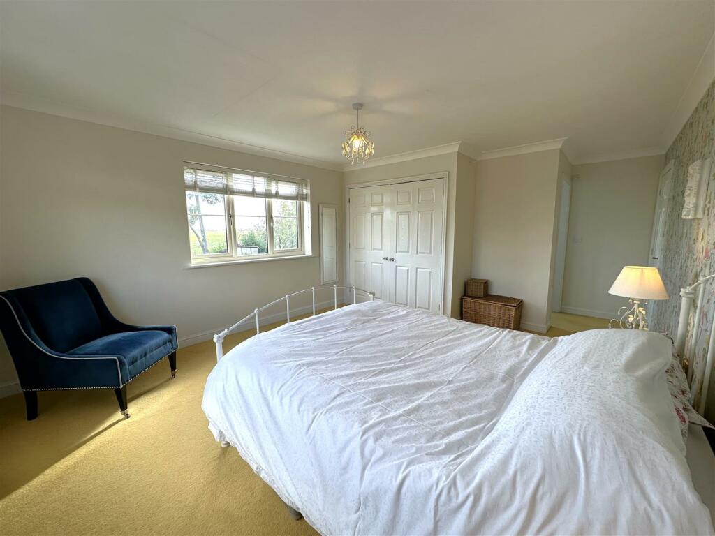 Bedroom One Into En-Suite 591