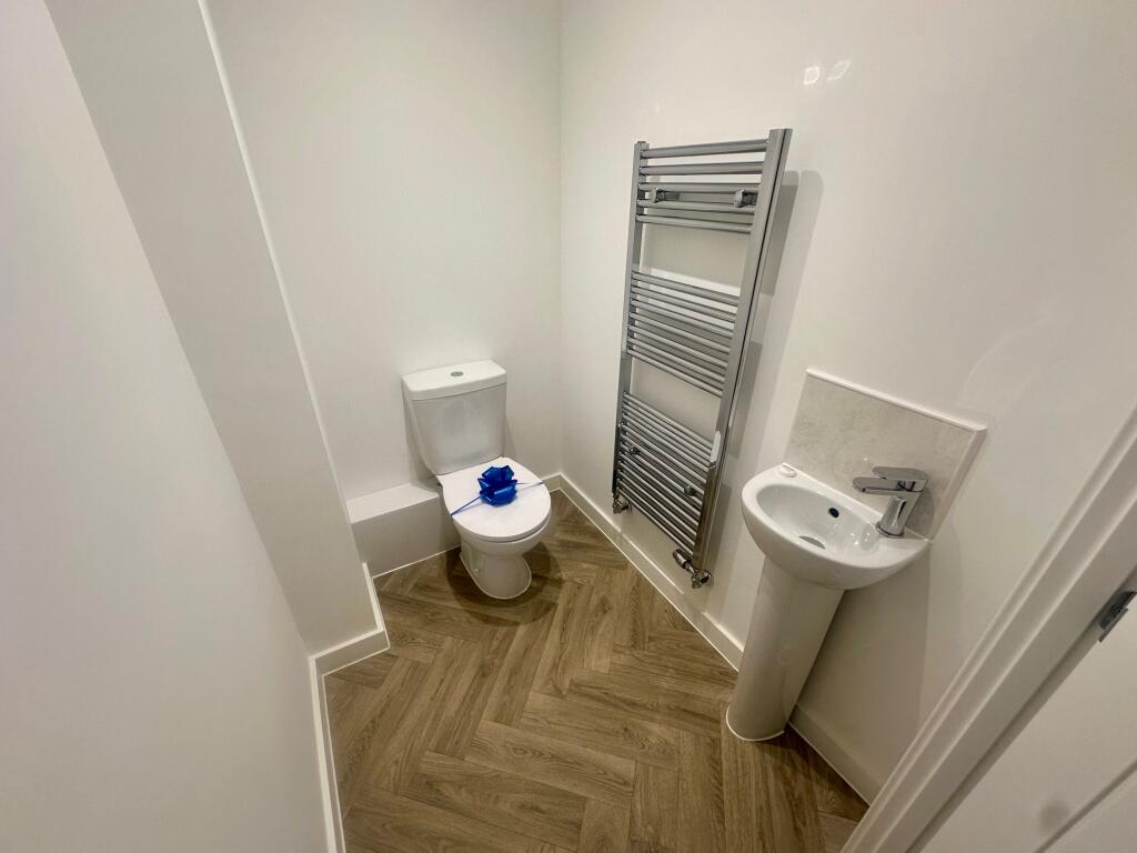 Cloakroom/wc