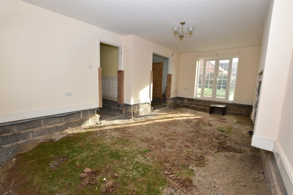 Potential Lounge Area - Image One.JPG