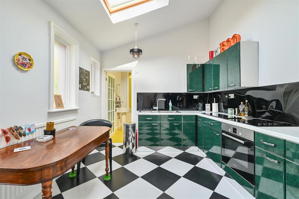 32 st helens park road tn34 (15).jpg
