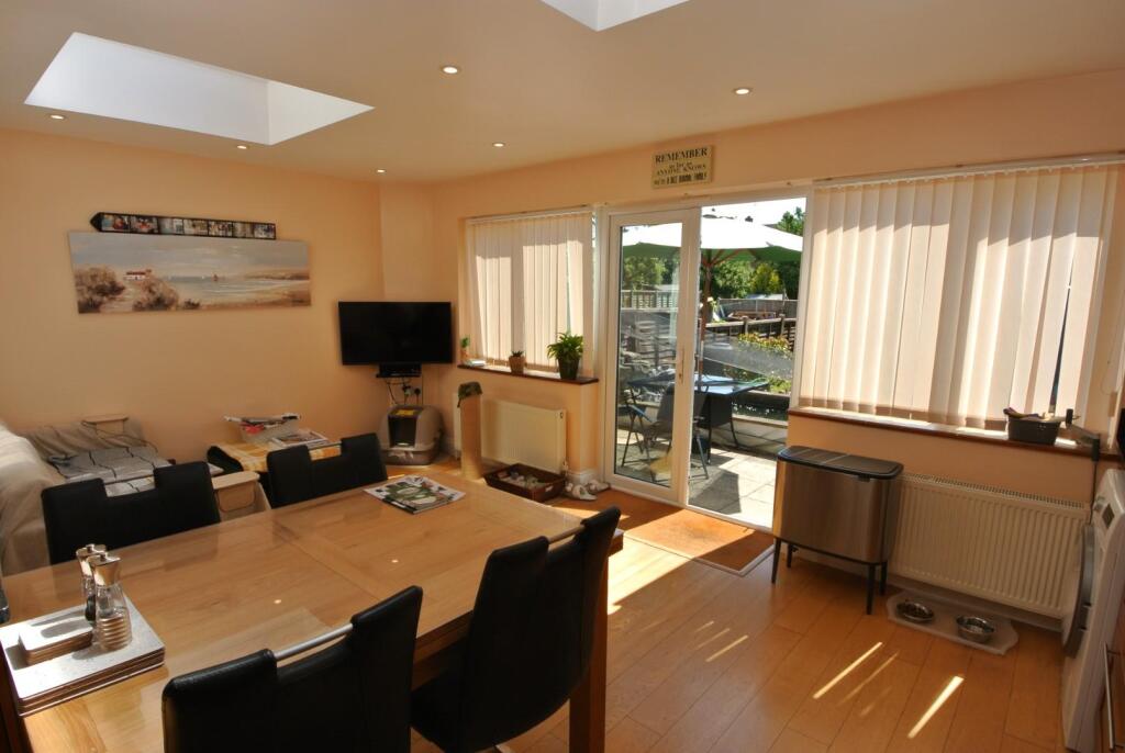 Breakfast Family Room 1.JPG