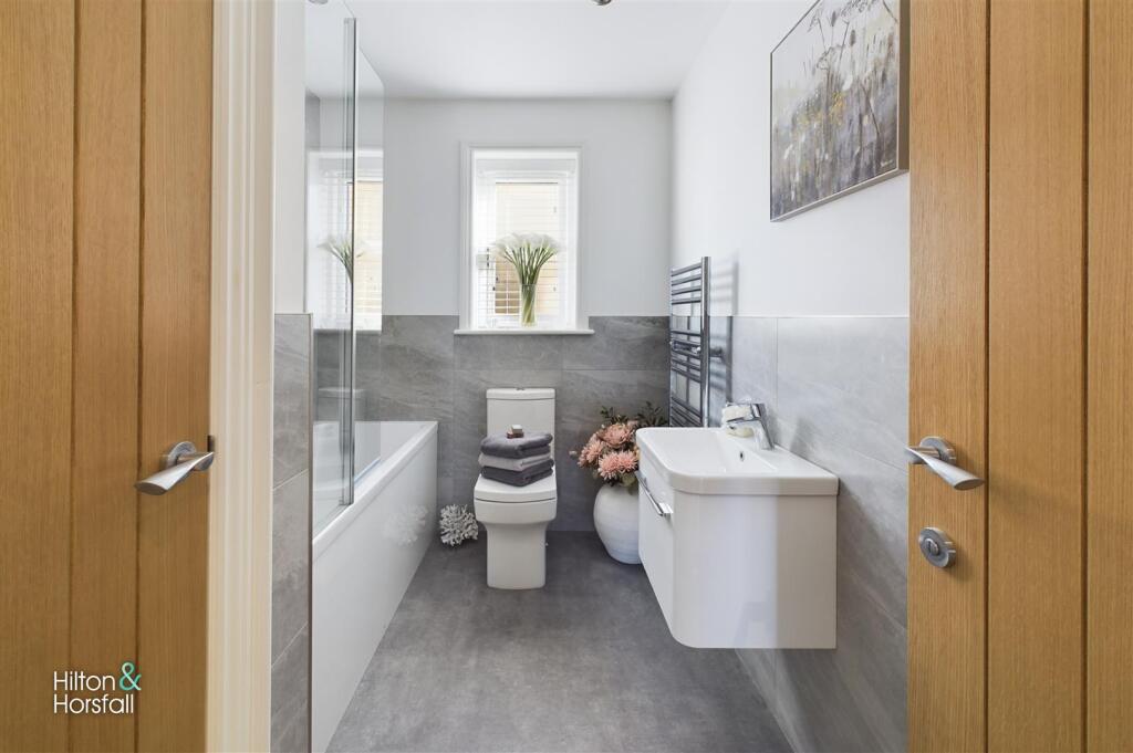 Internal Photo (Plot 8)