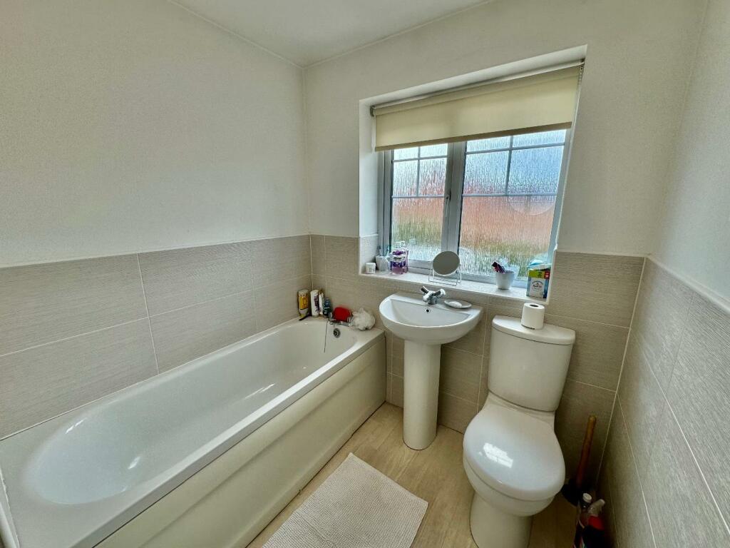 BATHROOM/W.C.