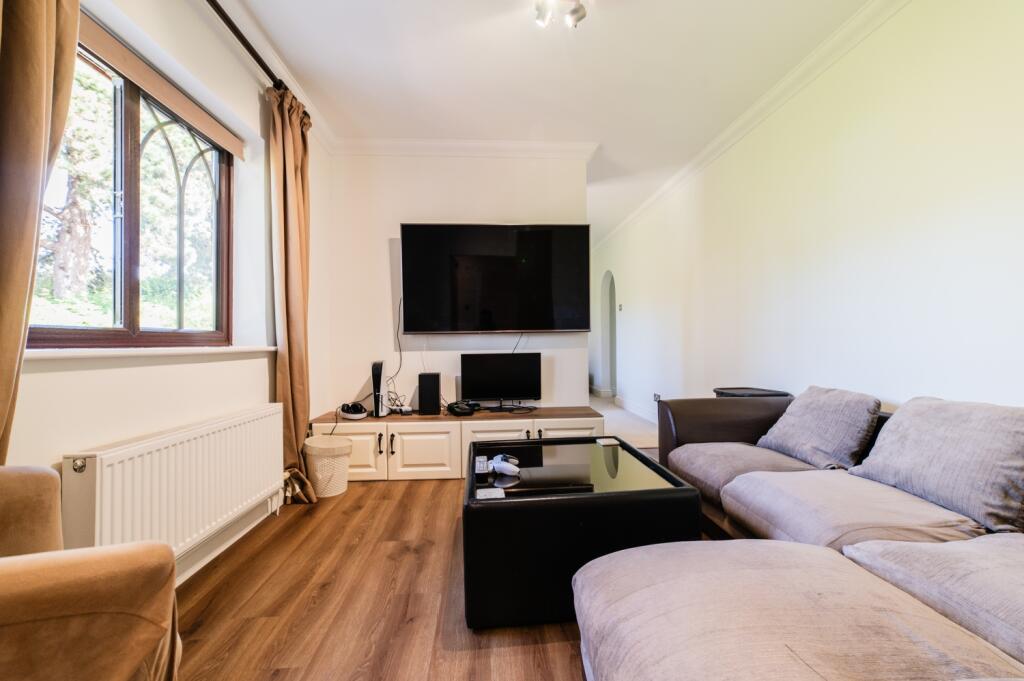 Award-winning Media team on EVERY Listing_19