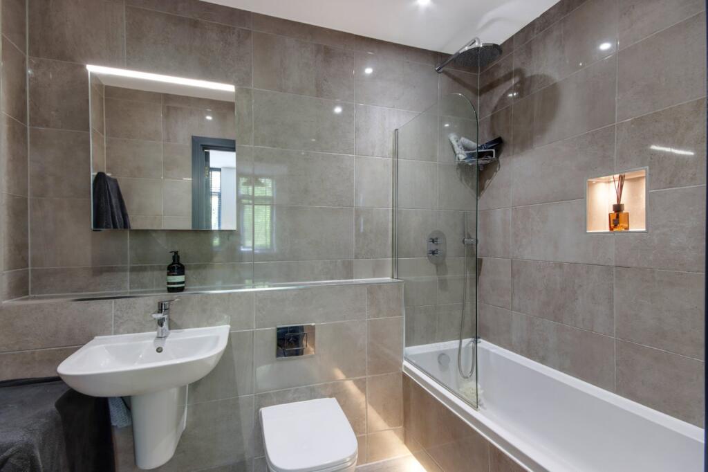 Ensuite Bathroom