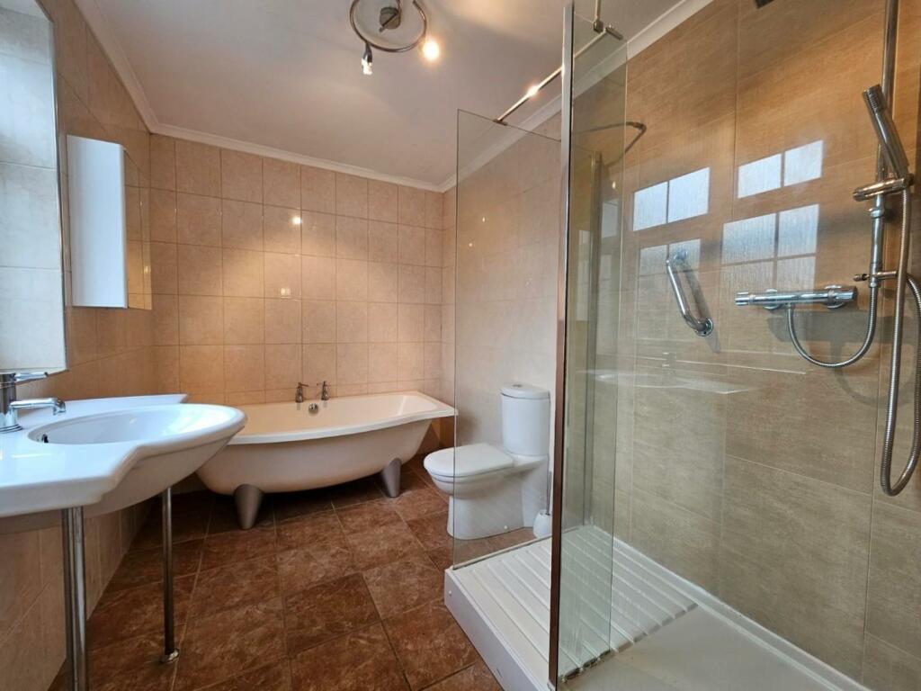 Bedroom 1 En-Suite