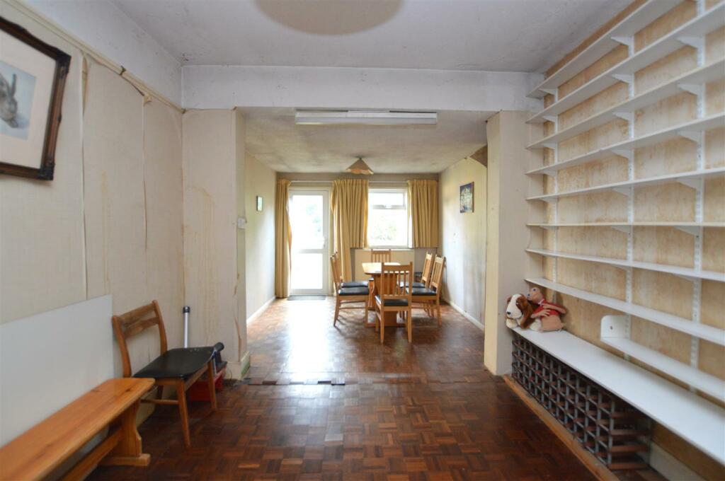 444 Hanworth Road recep 2 through.JPG