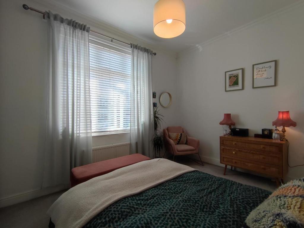 Main Bedroom Aspect 2