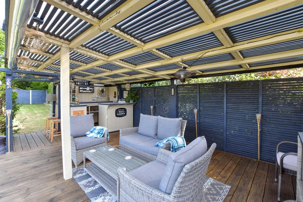 External Lifestyle Photograph