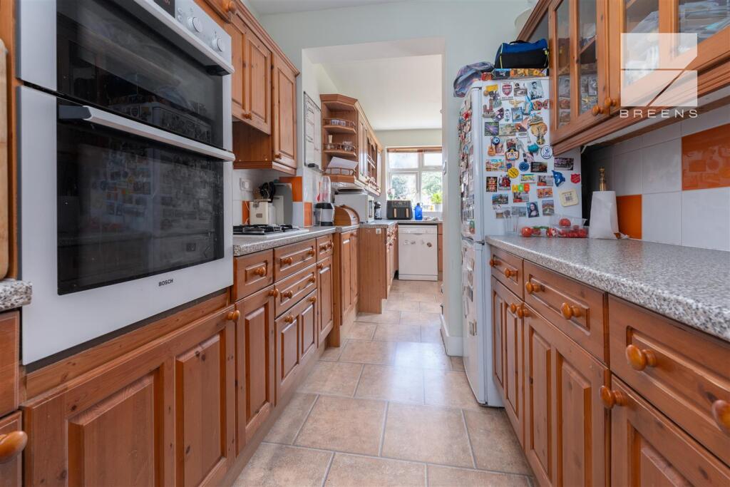 252 Hale End Road_0027.jpg