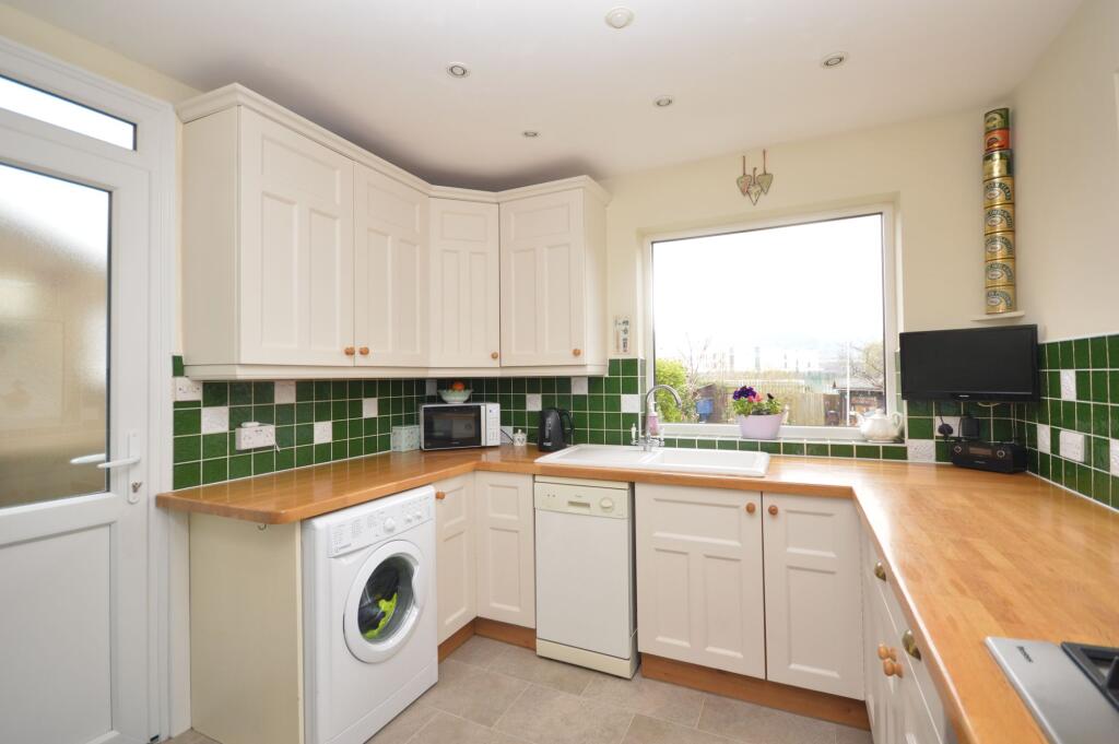 Kitchen / Breakfast Room