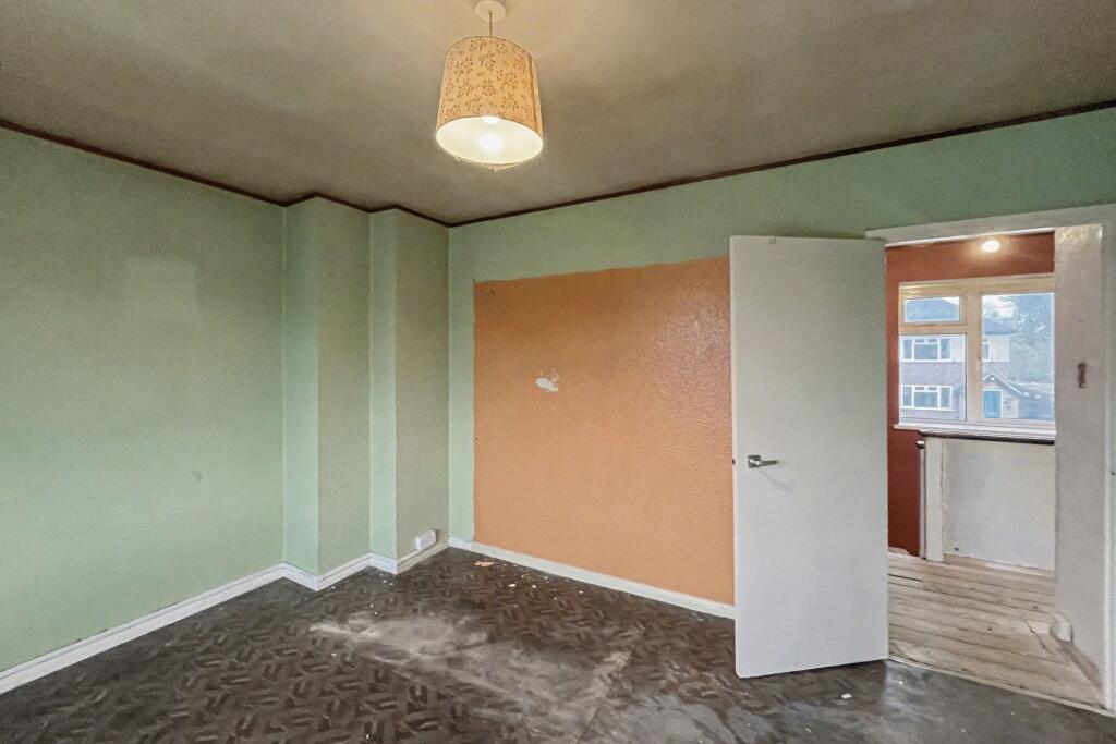 52 Kingscroft Road, Banstead, Surrey, SM7 3LY