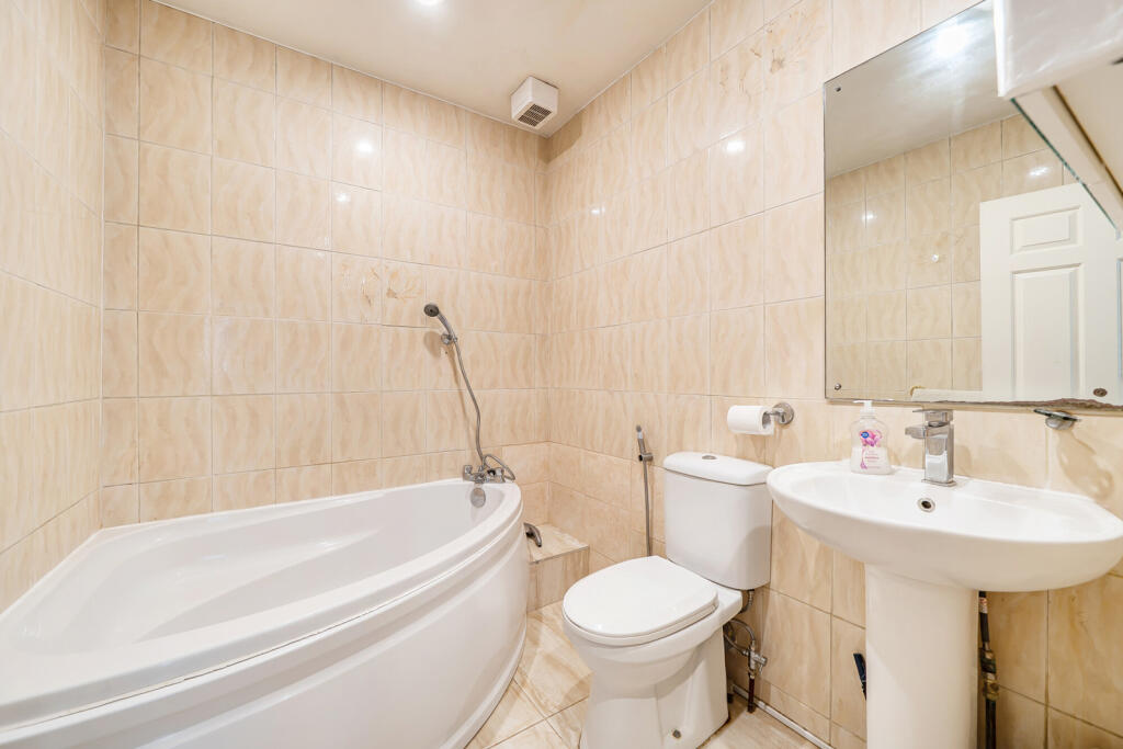 1394867-7-695be77...